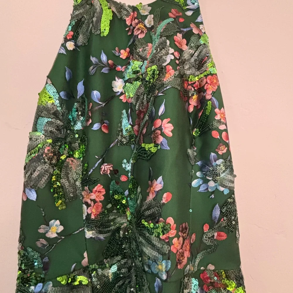 Elegant Floral A-Line halter Gown in Green sequin - Picture 2 of 6